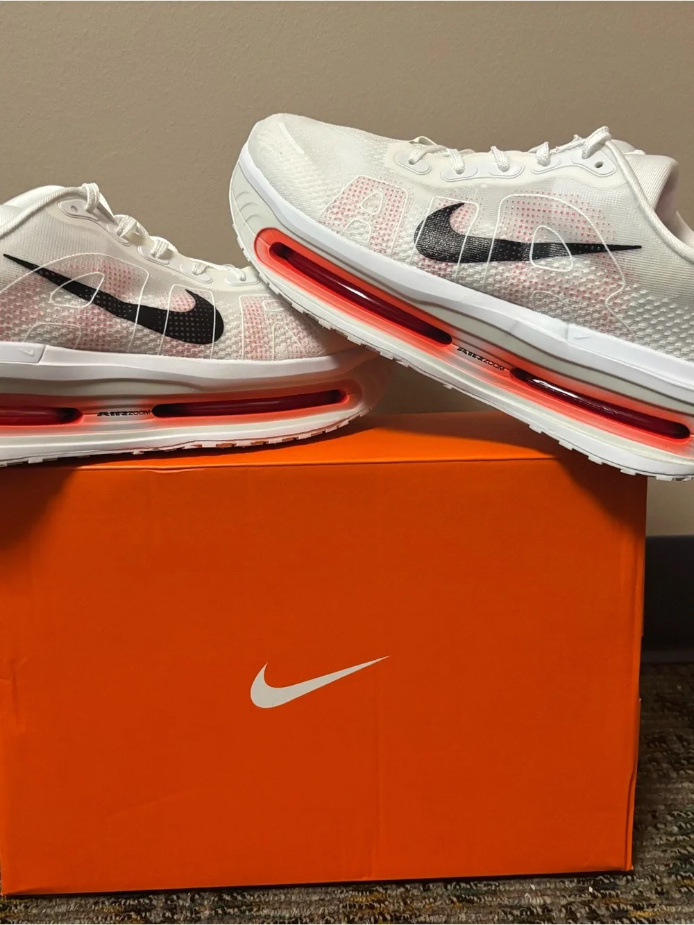 Nike Vomero Premium Size 10 Men’s Running Shoe